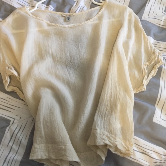 Loose fit cream shirt