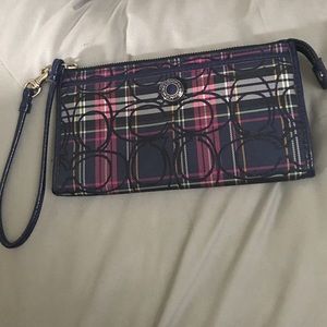 NWOT Coach wristlet