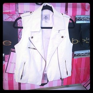 White papaya brand rocker vest