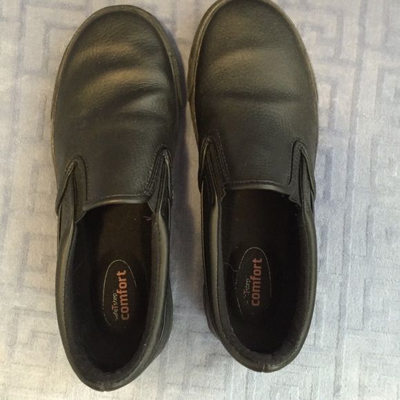 Black non-slip work shoes!