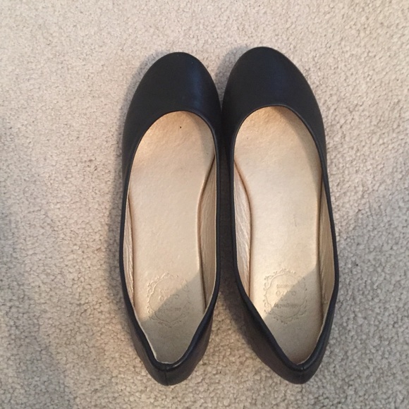 Black flats