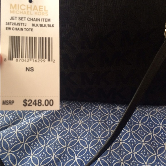 ❌ SOLD ON MERCARI ❌ Authentic Michael Kors Purse - Picture 4 of 4
