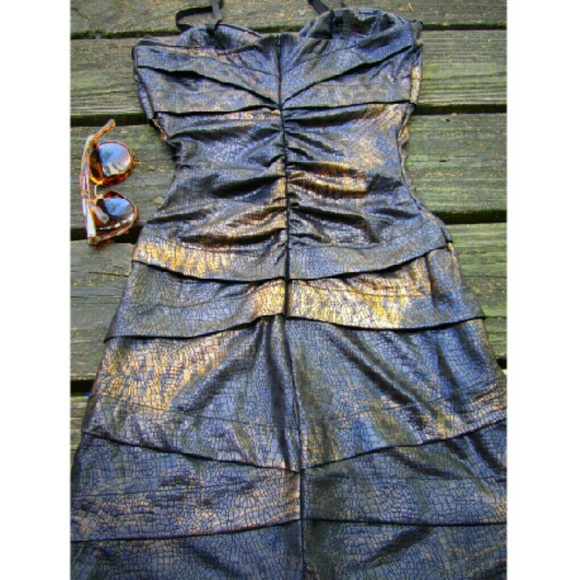 Dress - Picture 2 of 3