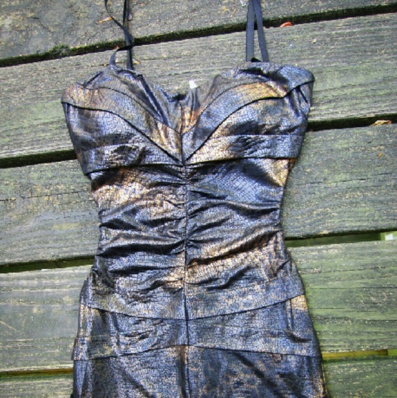 Dress - Picture 3 of 3