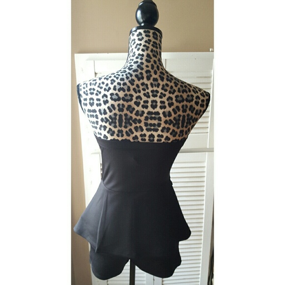 Black skirted peplum romper - Picture 3 of 3