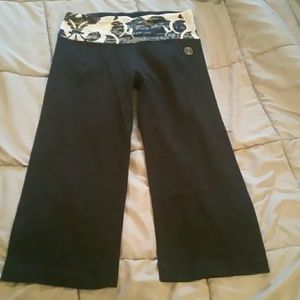 NWOT capri work out pants