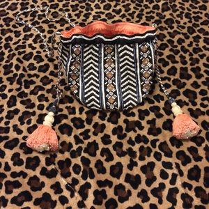 Embroidered Bucket Bag 🌞