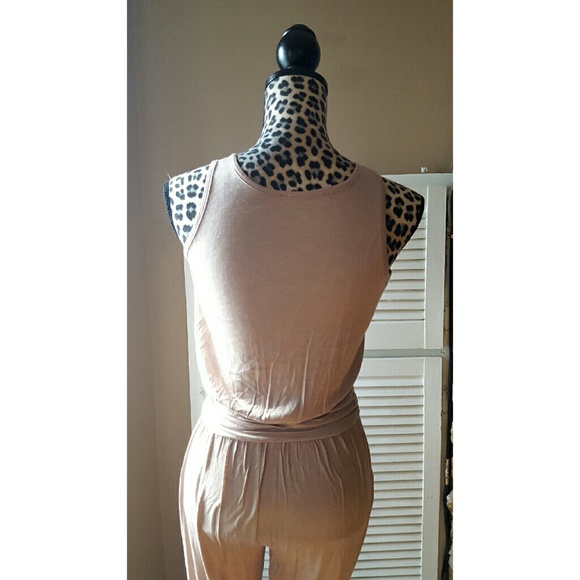 Taupe jumpsuit - Picture 3 of 3