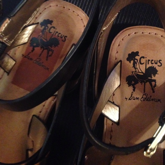 Designer Shoes - Picture 4 of 4