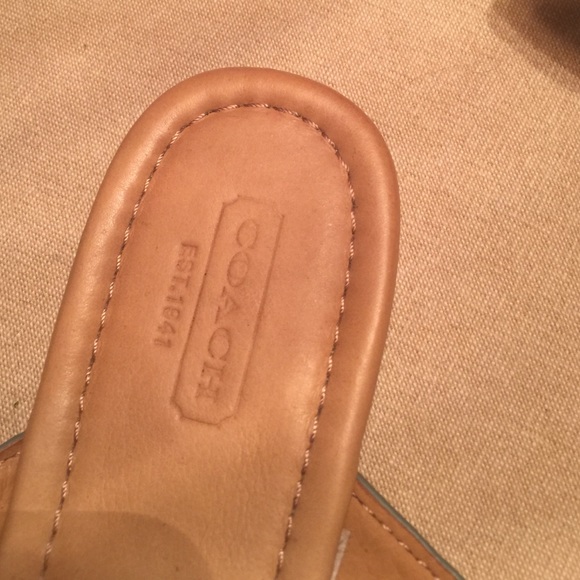 Coach silver flip flops - Picture 4 of 4