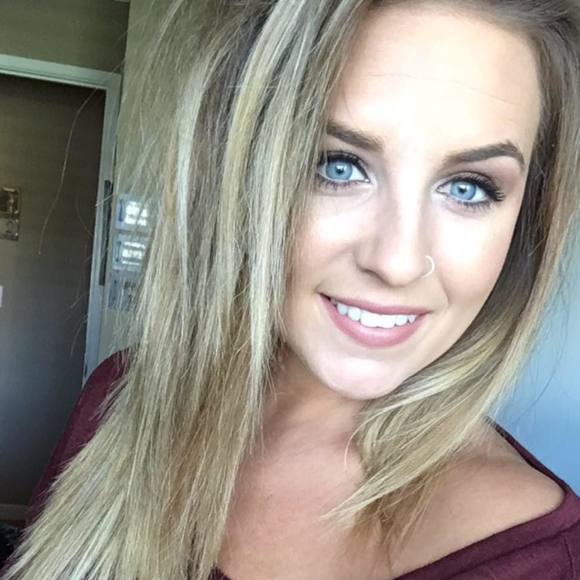 Meet your Posher, Lexi