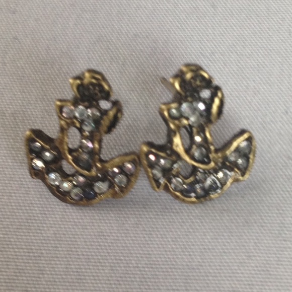 Nautical Anchor Earrings - Picture 4 of 4