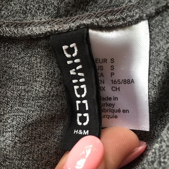H&M CONTRAST TOP - Picture 4 of 4