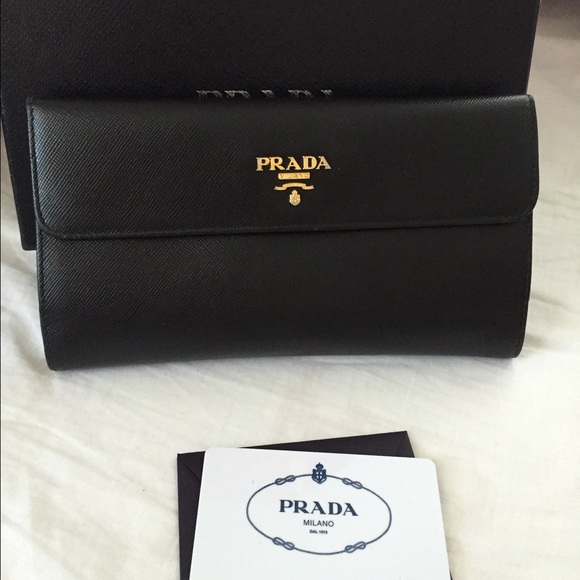 🎉Sold 🎊Prada used wallet