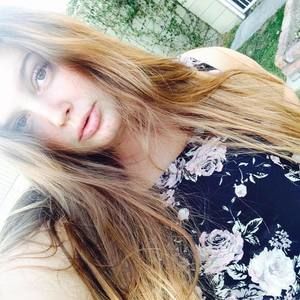 Meet your Posher, Selena