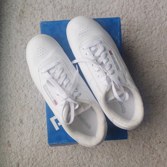 Princess White Classic Reebok Shoes (7.5W)