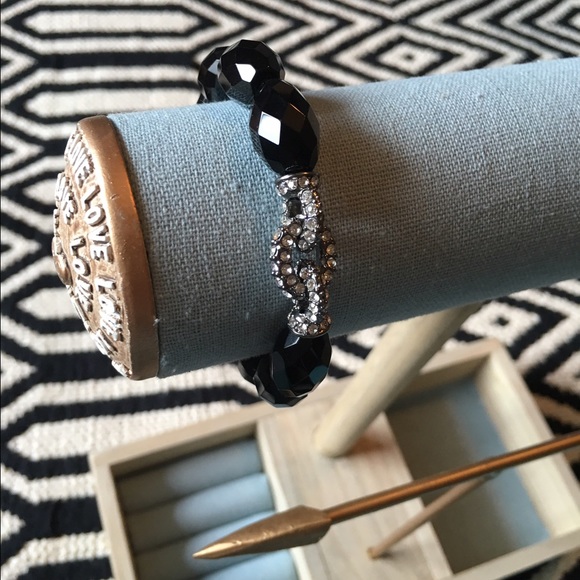 ✨2/$12 Monet rhinestone detailed bracelet - Picture 2 of 3