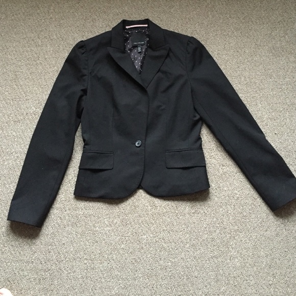 Black fitted blazer