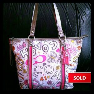 ❌❌SOLD❌❌Locally Coach Poppy Bandana Graffiti Bag