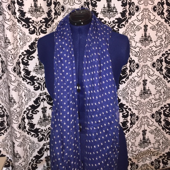 2 Cute Blue Scarves - Picture 2 of 3