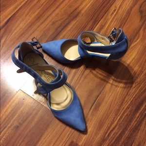Like new blue Sole Society heels