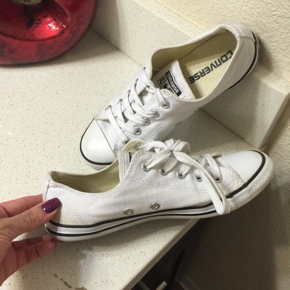 White Allstar converse