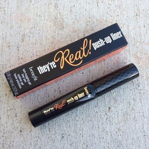 Benefit Push up Liner