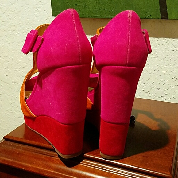 Heels - Picture 3 of 3