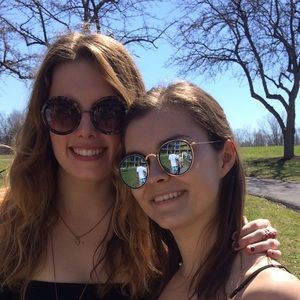 Meet your Posher, Natalie