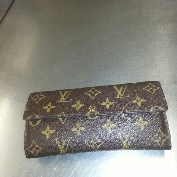 Wallet - Picture 1 of 1