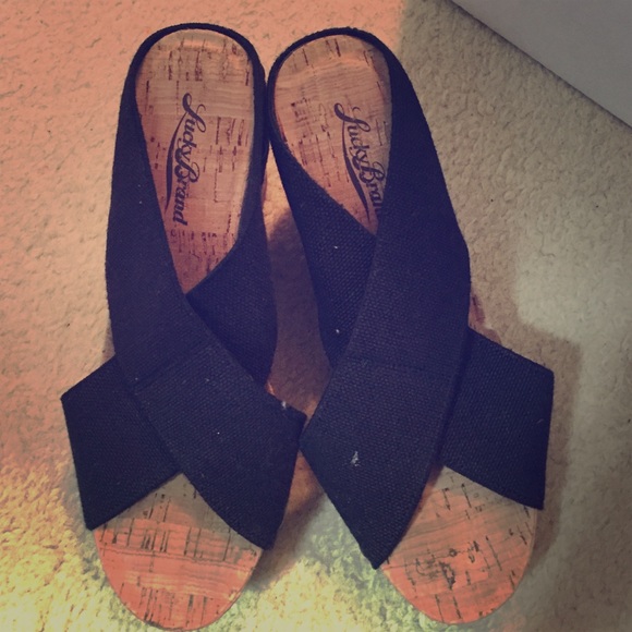 Lucky brand wedges hardly used!