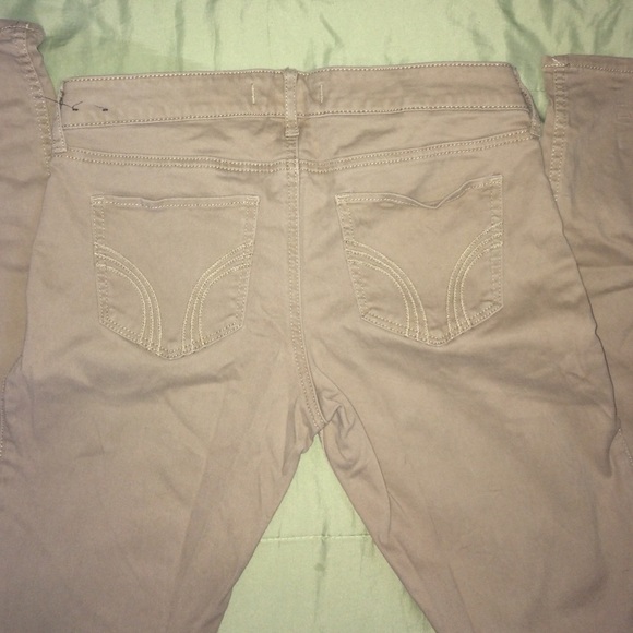 HOLLISTER - Picture 2 of 2