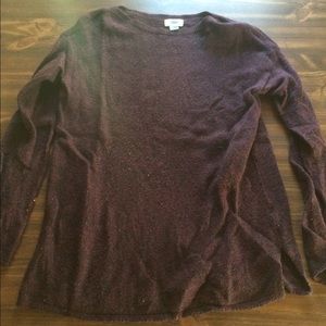 maroon sweater
