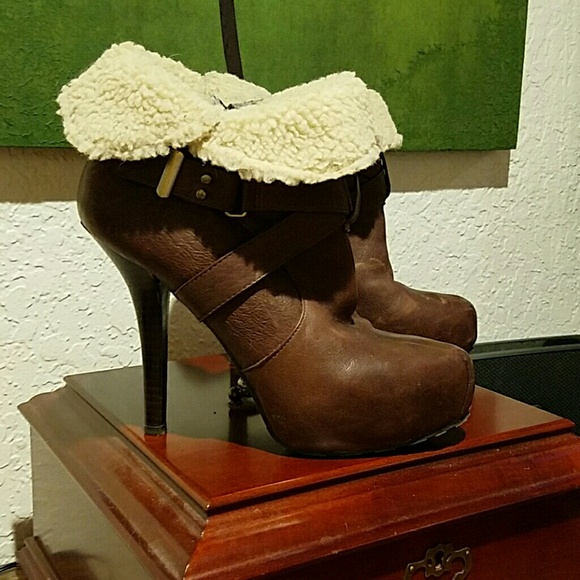 Booties - Picture 4 of 4
