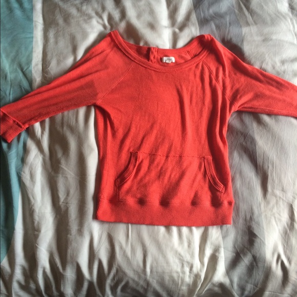 SOLD Aerie sweater - Picture 1 of 3