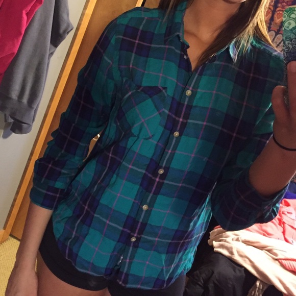 Blue, green and pink light flannel