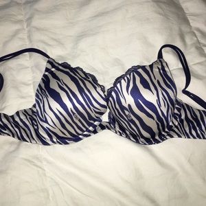 Victoria's Secret Very Sexy bra