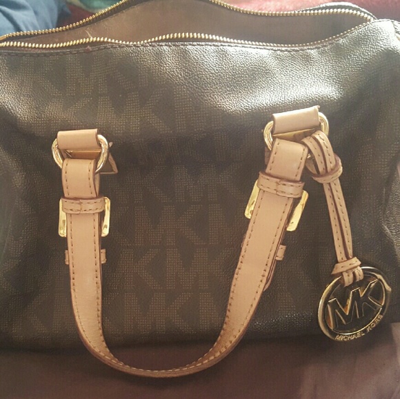 MICHAEL KORS SATCHEL