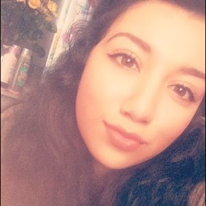 Meet your Posher, Adriana