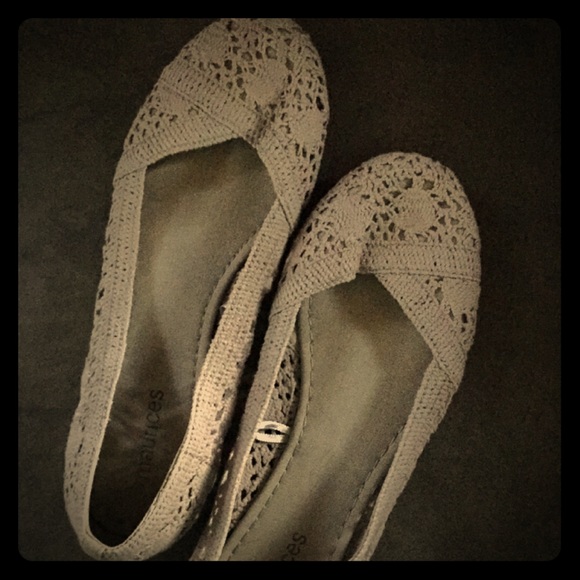 Maurices lace flats.