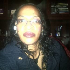 Meet your Posher, Mona