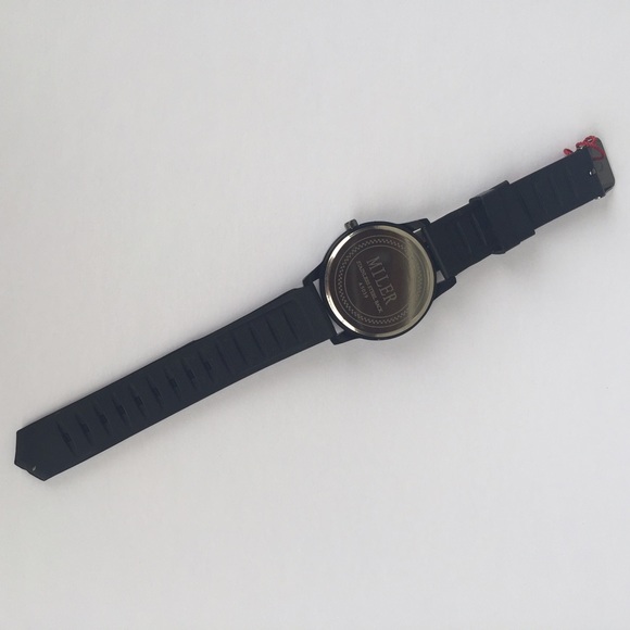 ❗️LAST ONE❗️Black Silicone Watch 😍 - Picture 4 of 4