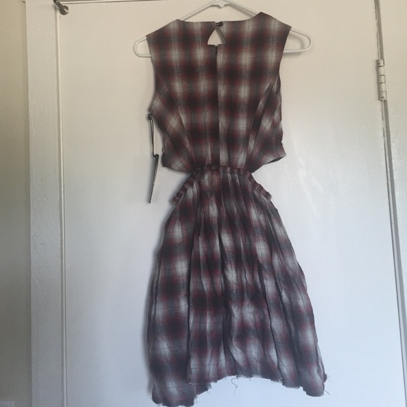 Dress - Picture 4 of 4