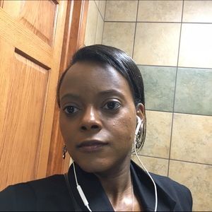 Meet your Posher, Takesha