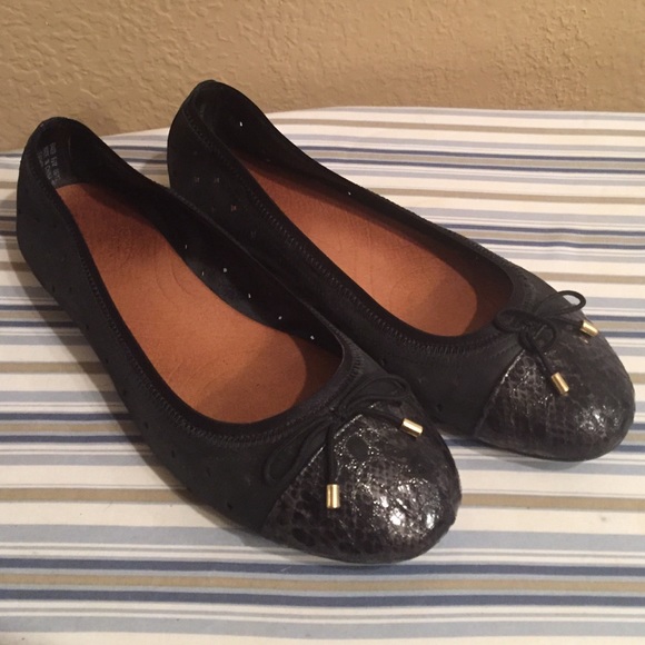 Black flats