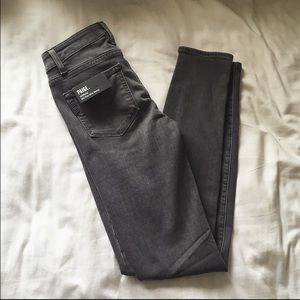 PAIGE GREY SKINNY MID RISE