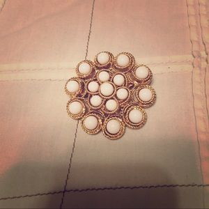 Stella and Dot brooch
