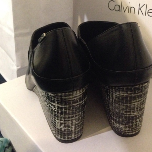 New Calvin Klein modern black and white wedge 8.5 - Picture 4 of 4