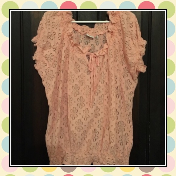 Pretty peach lace top.