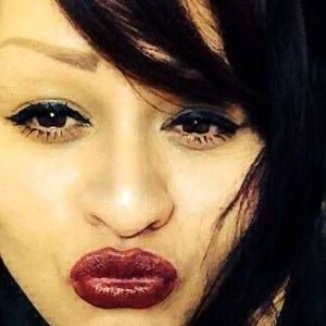 Meet your Posher, Lucy